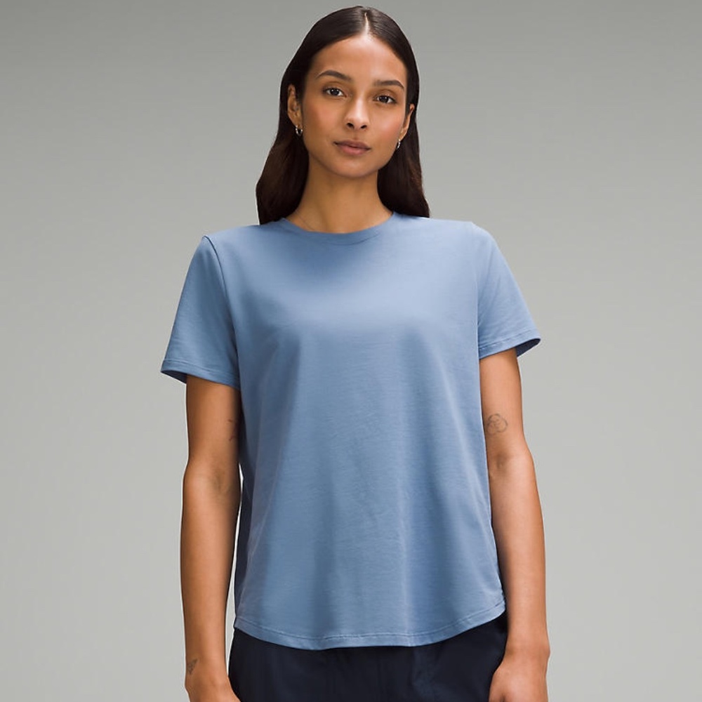 lululemon athletica Blue Short Sleeve Tee